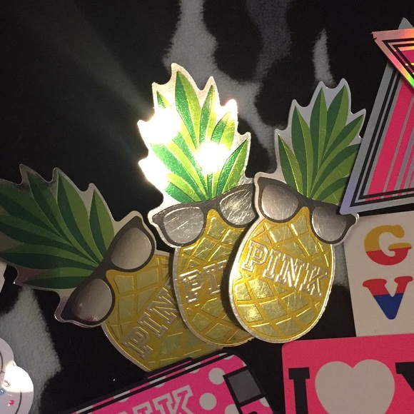 💕⭐️VS PINK⭐️💕GIFT CARD COLLECTION❣️🤗🎀🛍🎉 - Picture 3 of 8